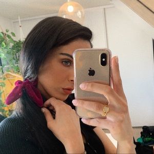 🍇🍇🍇Free People Velvet Scrunchie🥝🥝🥝